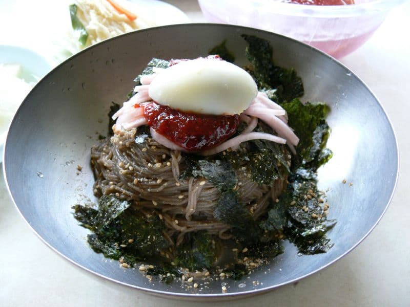 Makguksu (막국수)