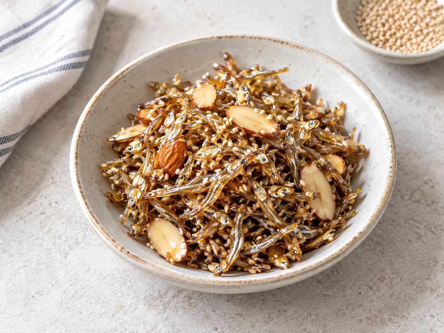 Myeolchi-bokkeum (sweet stir-fried anchovies with almonds)、写真3