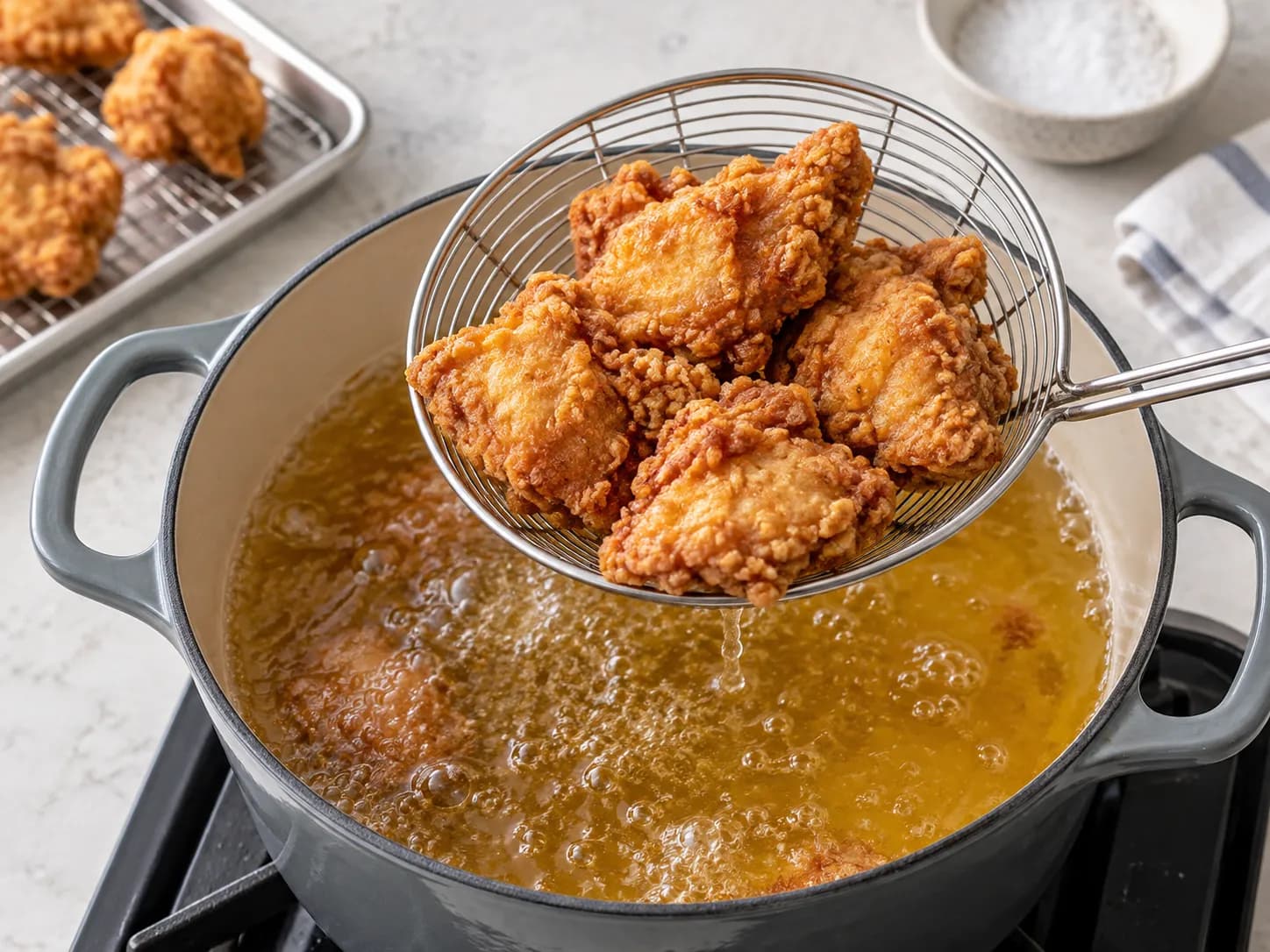 Double-fried yangnyeom chicken, 사진 2